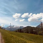 Authentisches Schweizer Alpenchalet Aus Dem 18- Jh- By Interhome Casa vacanze
