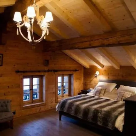 Authentisches Schweizer Alpenchalet Aus Dem 18- Jh- By Interhome