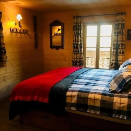 Authentisches Schweizer Alpenchalet Aus Dem 18- Jh- By Interhome