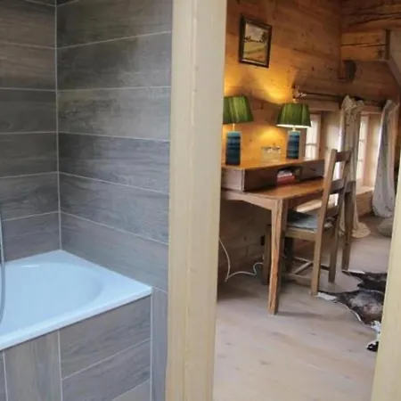 Authentisches Schweizer Alpenchalet Aus Dem 18- Jh- By Interhome