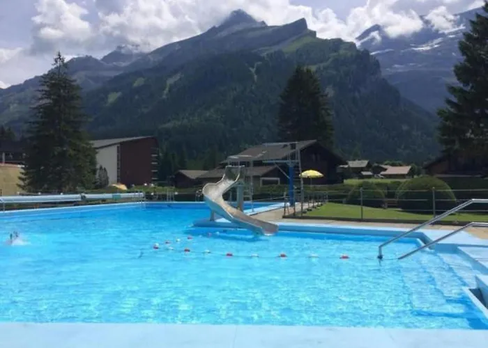 Authentisches Schweizer Alpenchalet Aus Dem 18- Jh- By Interhome *