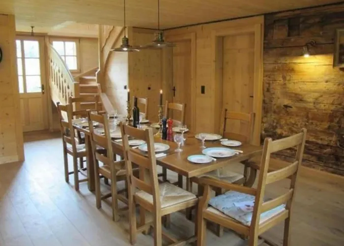 Authentisches Schweizer Alpenchalet Aus Dem 18- Jh- By Interhome