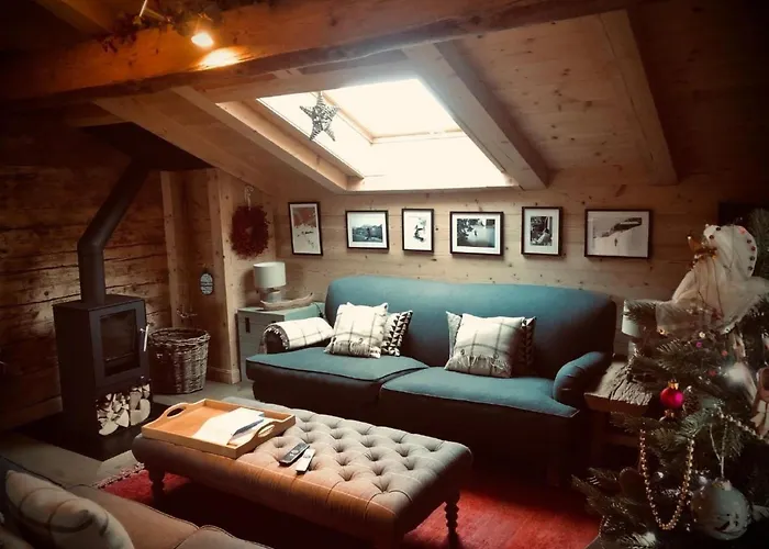 Authentisches Schweizer Alpenchalet Aus Dem 18- Jh- By Interhome