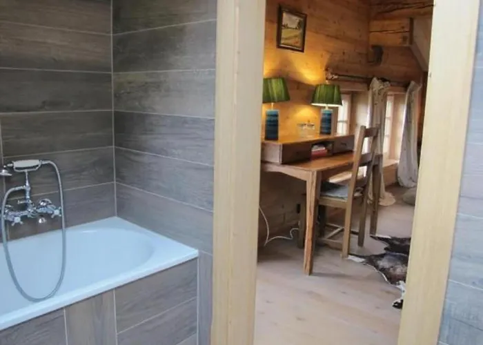 Authentisches Schweizer Alpenchalet Aus Dem 18- Jh- By Interhome