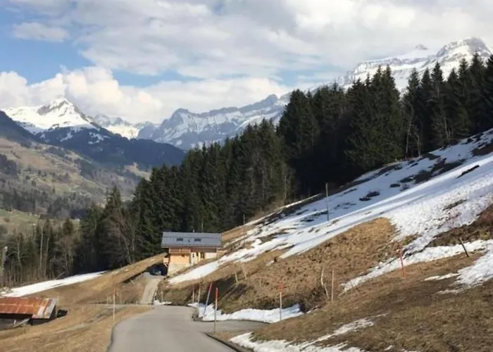 Authentisches Schweizer Alpenchalet Aus Dem 18- Jh- By Interhome Hébergement de vacances *