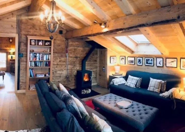 Authentisches Schweizer Alpenchalet Aus Dem 18- Jh- By Interhome *