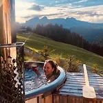 Casa de Férias Authentisches Schweizer Alpenchalet Aus Dem 18- Jh- By Interhome La Forclaz