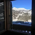 Authentisches Schweizer Alpenchalet Aus Dem 18- Jh- By Interhome Casa de Férias