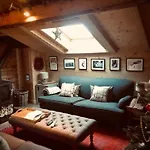 Authentisches Schweizer Alpenchalet Aus Dem 18- Jh- By Interhome
