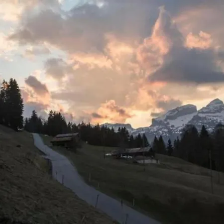 Authentisches Schweizer Alpenchalet Aus Dem 18- Jh- By Interhome * La Forclaz